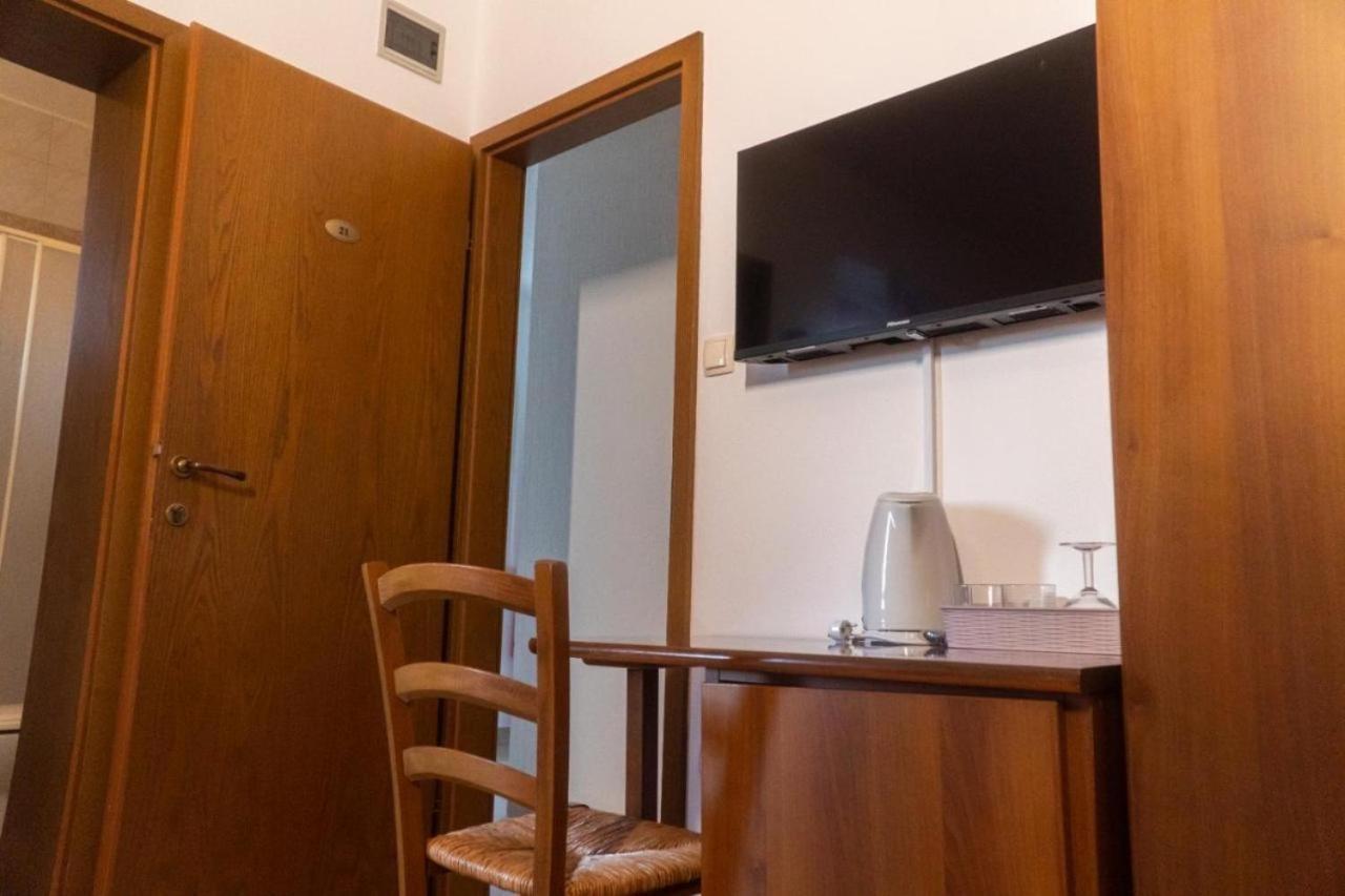 Apartments And Rooms Villa Chiara Krnica Luaran gambar