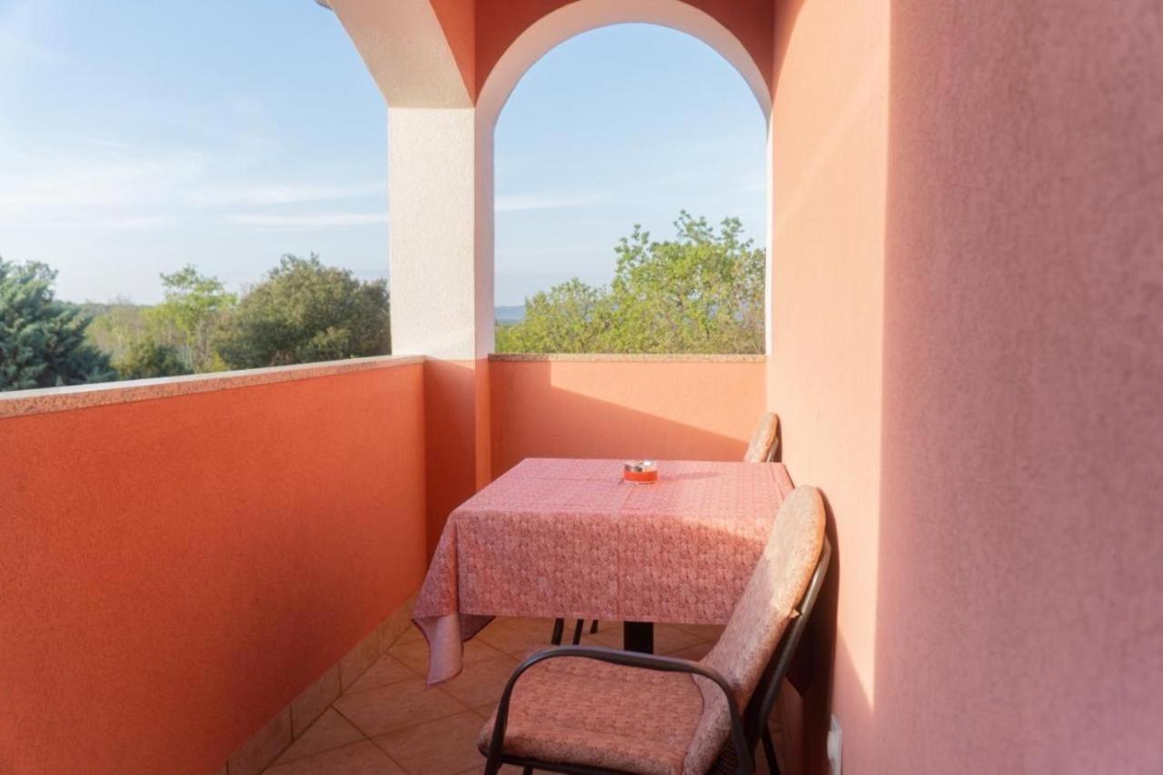Apartments And Rooms Villa Chiara Krnica Luaran gambar